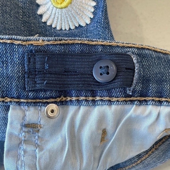 Jordache embroidered flower design adjustable  waist shorts size 16 daisy denim - Picture 6 of 17